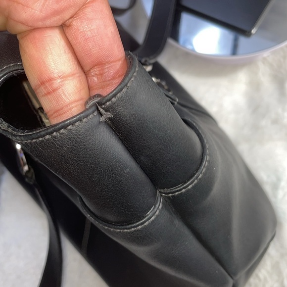 Salvatore Ferragamo purse in very good condition - Picture 6 of 17